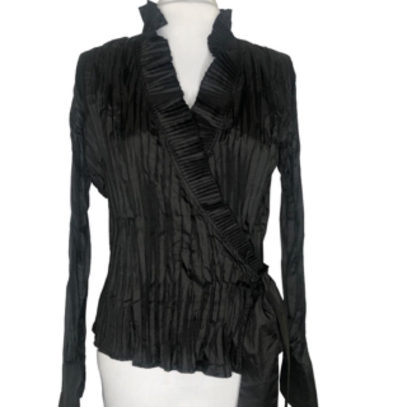 NWOT S.L.B. Crinkle Black Fabric Tie Waist Pleated Ruffle Collar Top Size 14 - Picture 3 of 6